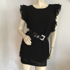 Nwot Wendy Katlen black pleated Ruffled blouse